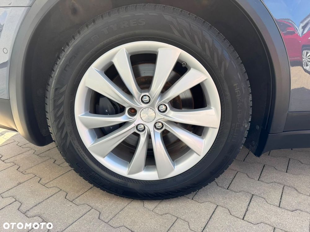 Tesla Model X Long Range - 9
