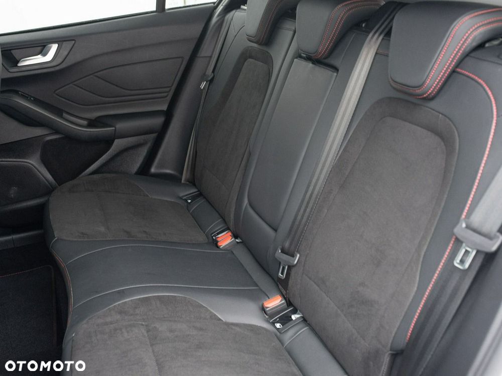 Ford Focus - 23