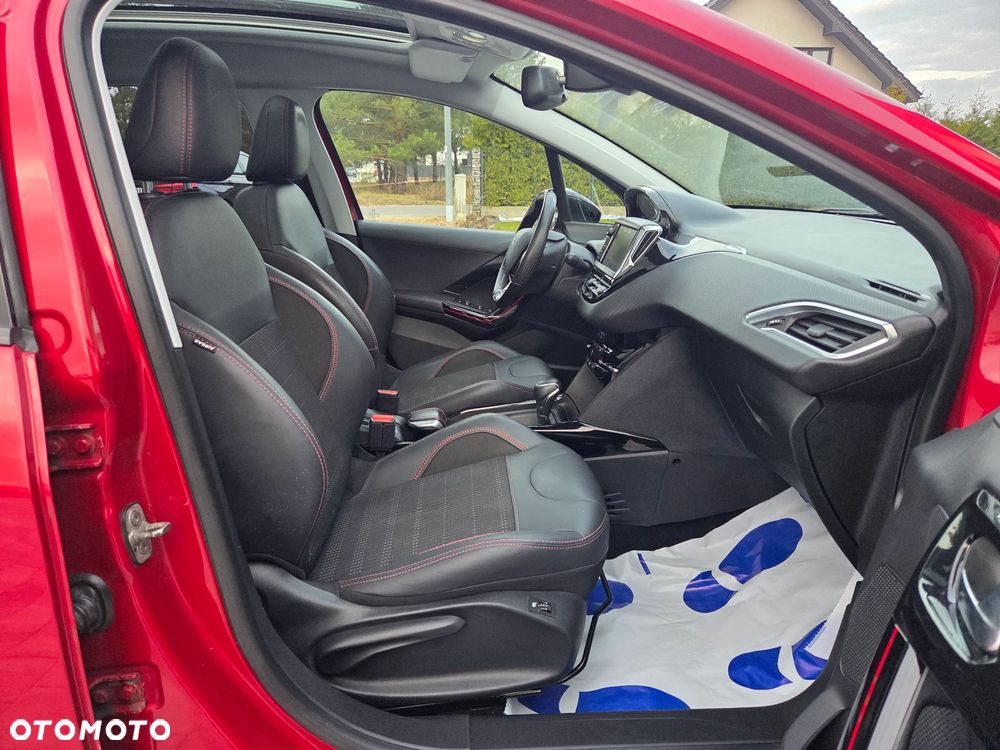 Peugeot 2008 BlueHDi 120 EAT6 Black Edition - 18