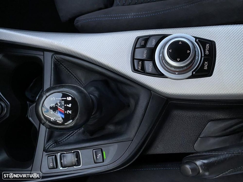 BMW 116 d Pack M - 25