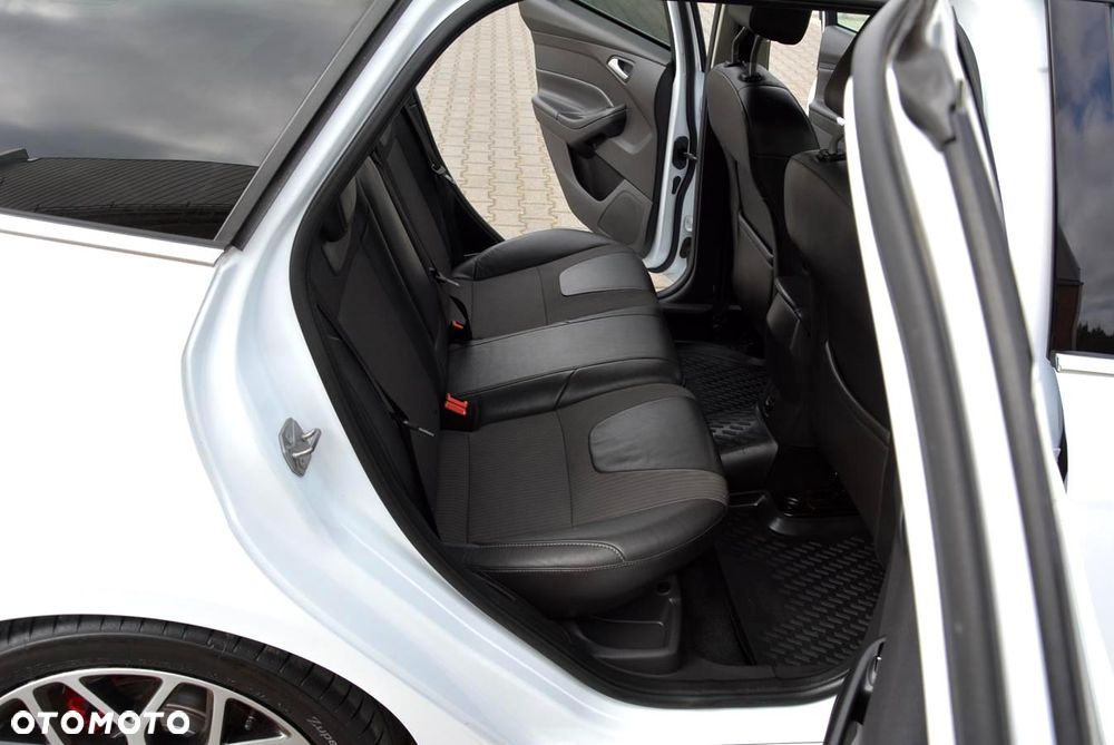 Ford Focus 1.6 EcoBoost Start-Stopp-System Titanium - 19