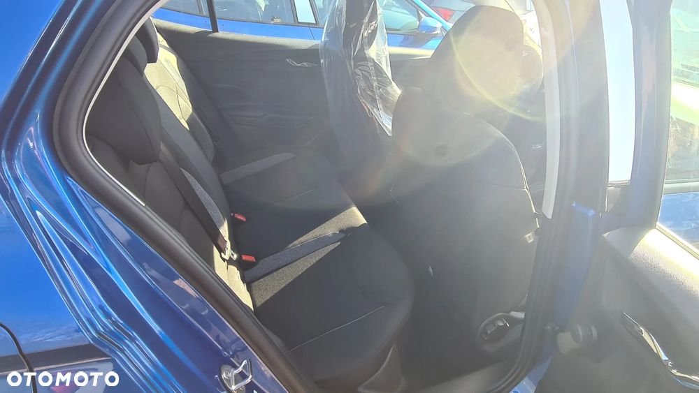 Skoda Fabia 1.0 Essence - 9