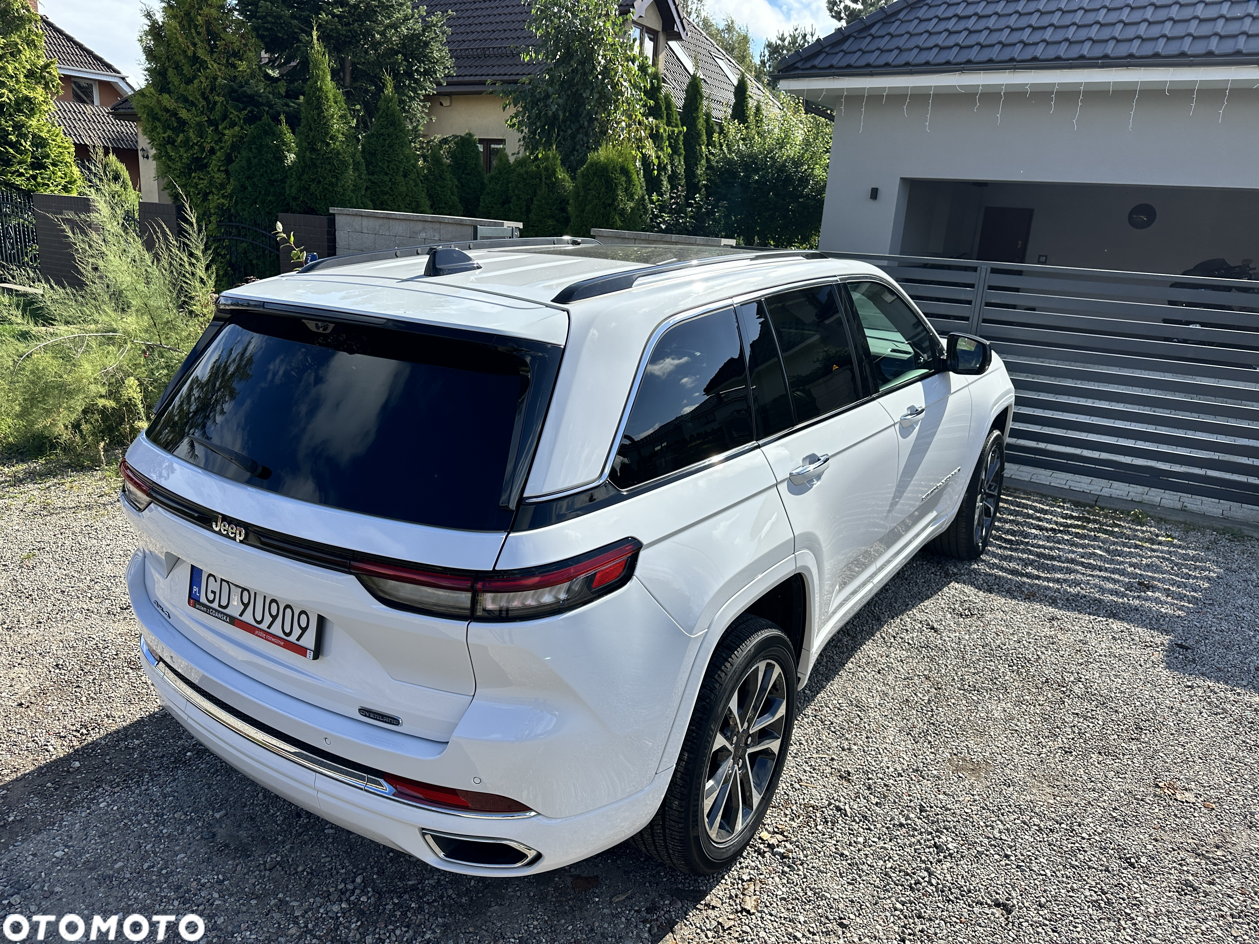 Jeep Grand Cherokee - 18