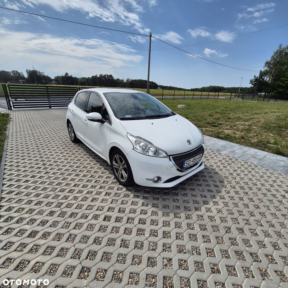 Peugeot 208 - 2