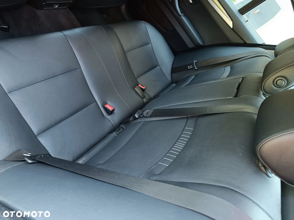 BMW Seria 5 520d xDrive Modern Line - 10