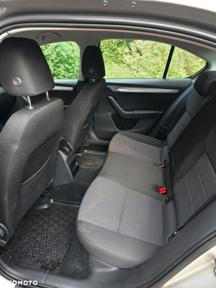 Skoda Octavia 1.4 TSI Ambition - 8