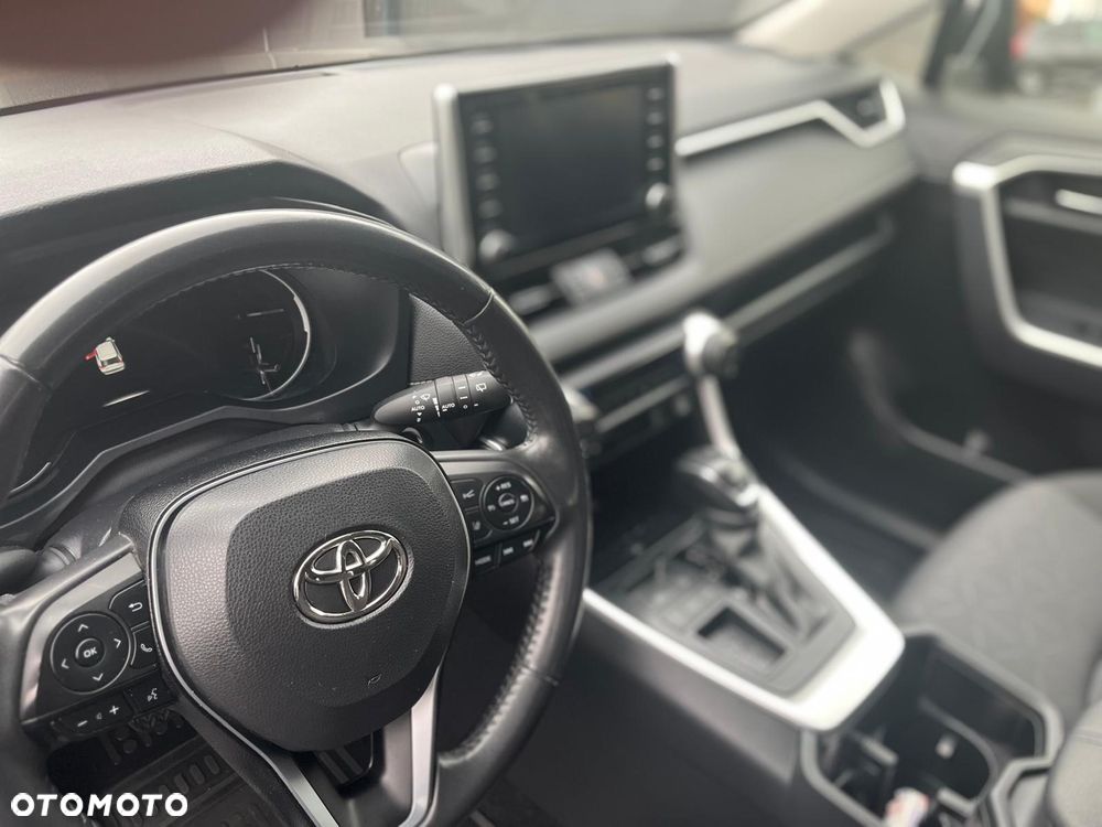 Toyota RAV4 - 11