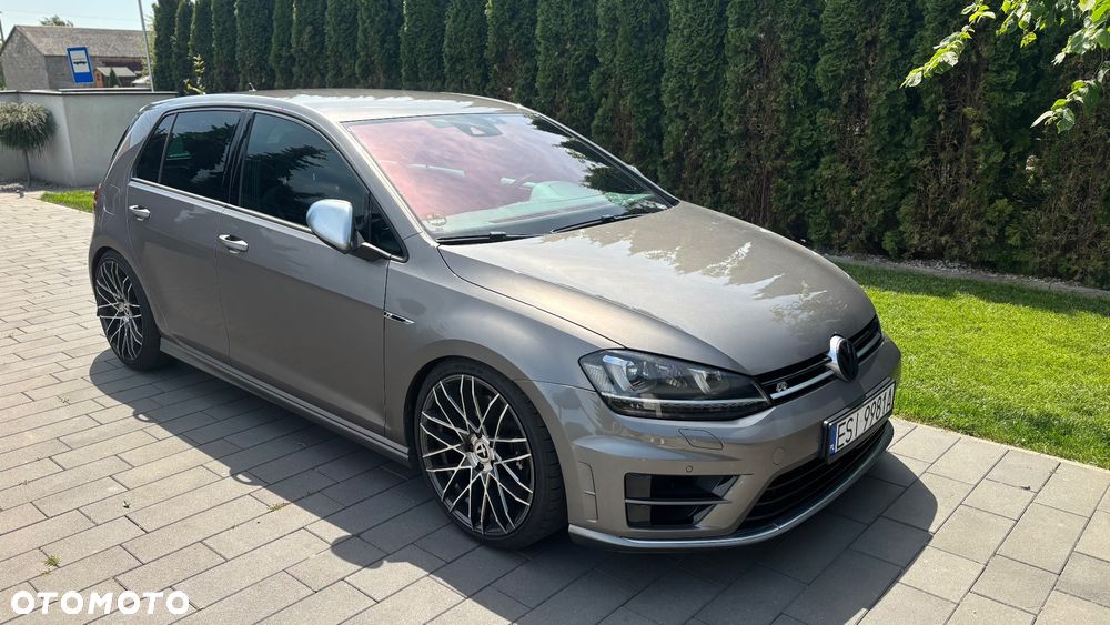 Volkswagen Golf - 2