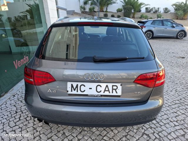 Audi A4 Avant 2.0 TDI Advance - 5