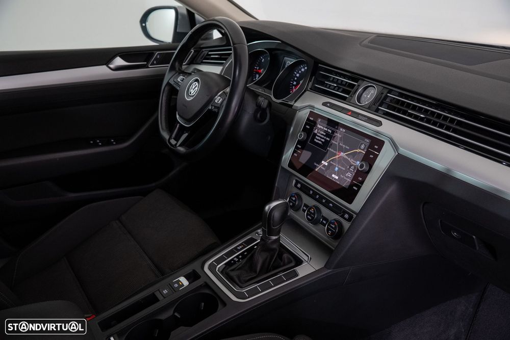 VW Passat Variant 2.0 TDi Confortline DSG - 37