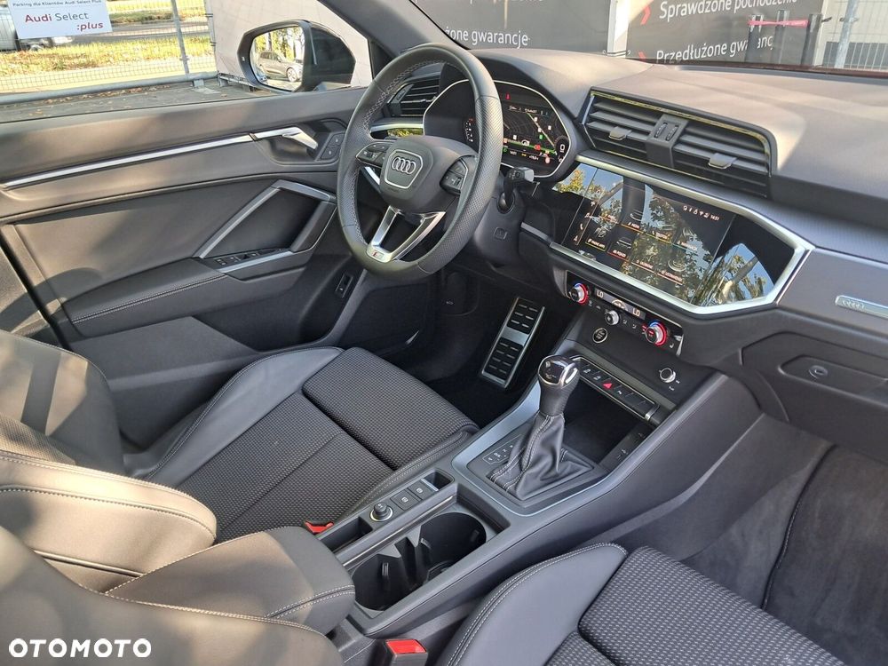 Audi Q3 - 30