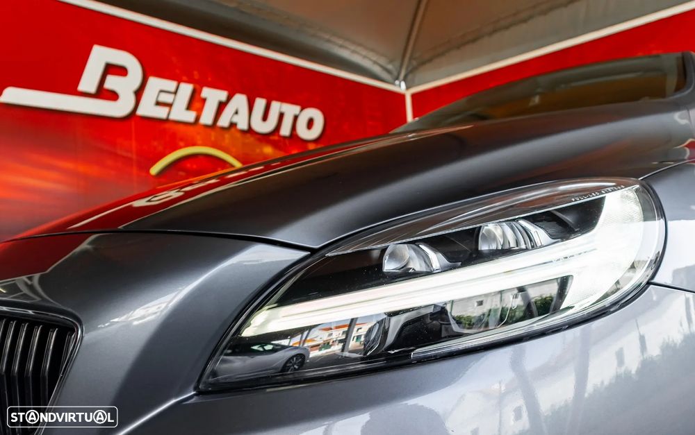 Volvo V40 2.0 D3 Momentum - 23