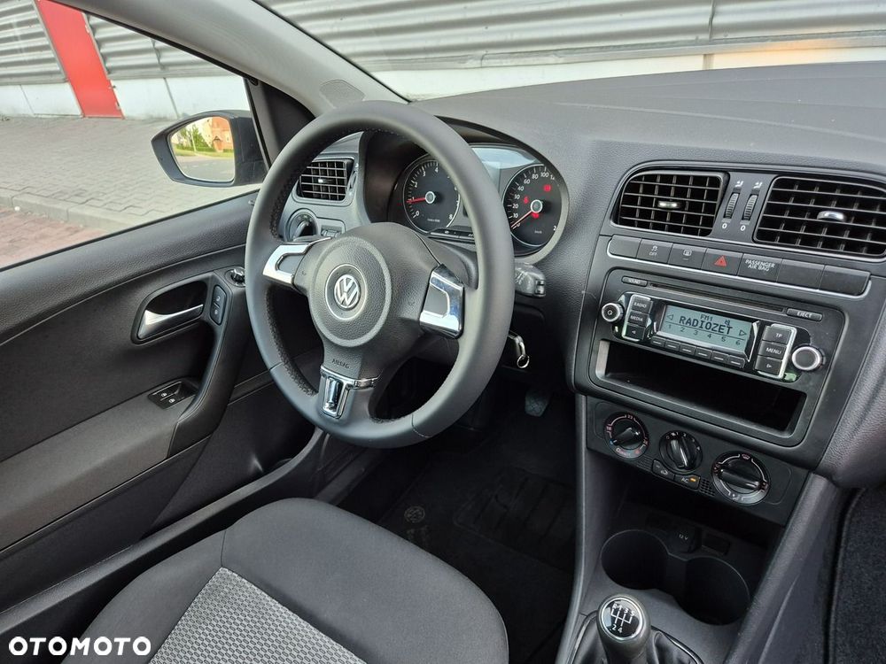Volkswagen Polo - 11
