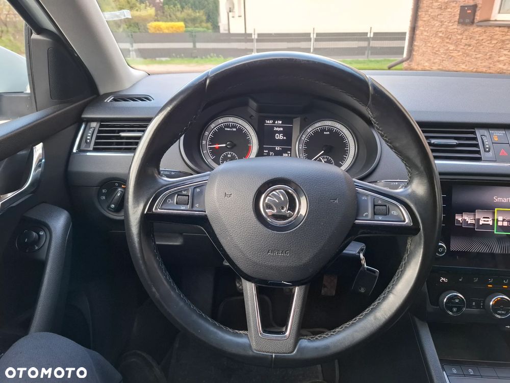 Skoda Octavia 1.6 TDI Premium Edition - 24