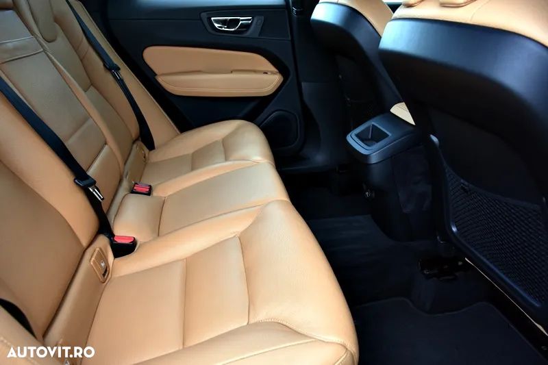 Volvo XC 60 B4 D AWD Geartronic Inscription - 18