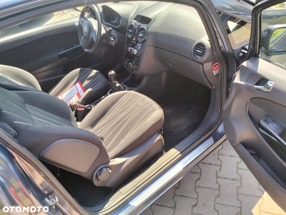Opel Corsa 1.4 16V Active - 15