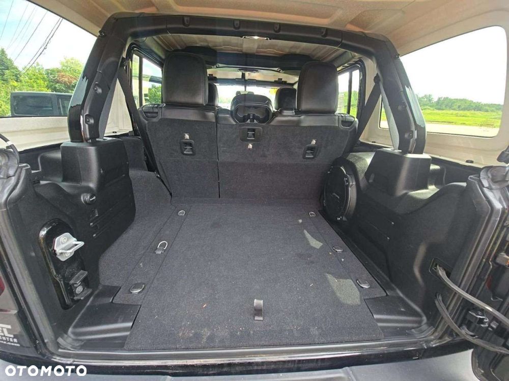 Jeep Wrangler - 5