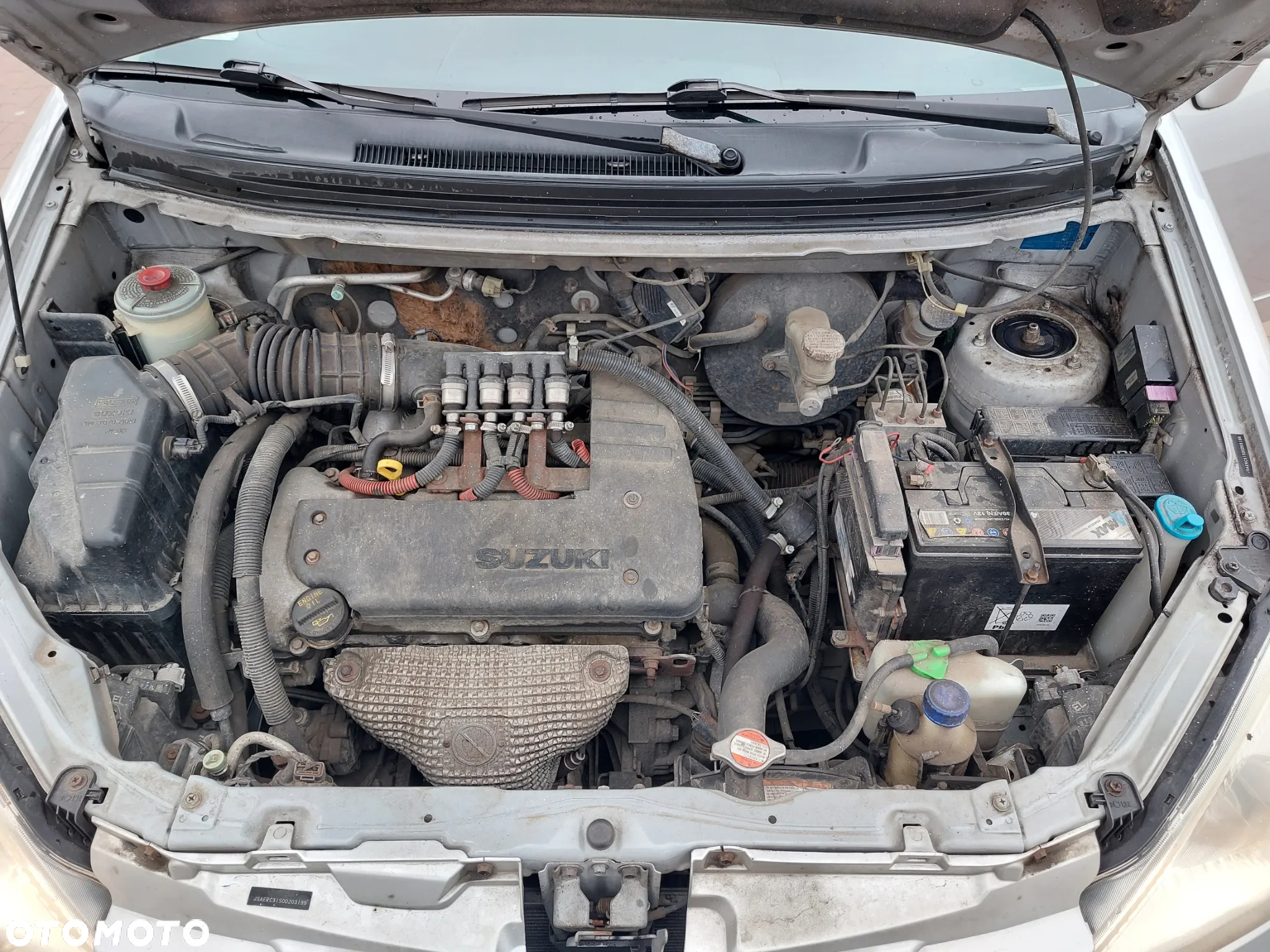 Suzuki Liana 1.6 - 18