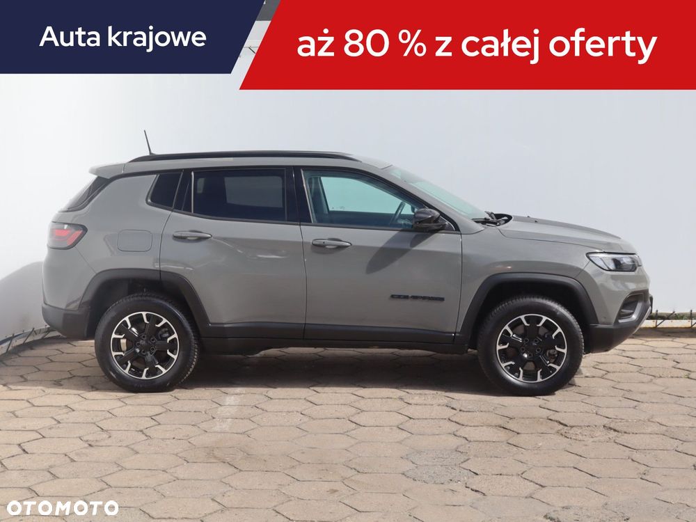 Jeep Compass - 8