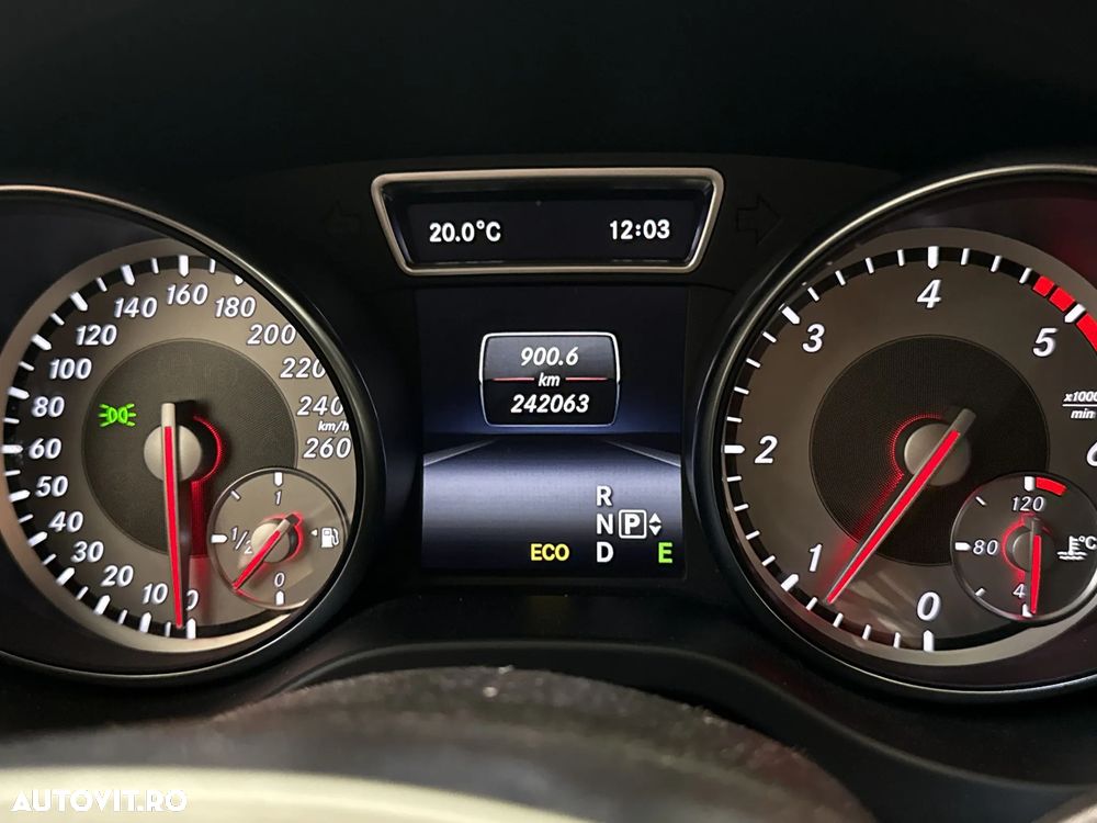 Mercedes-Benz CLA 220 - 11