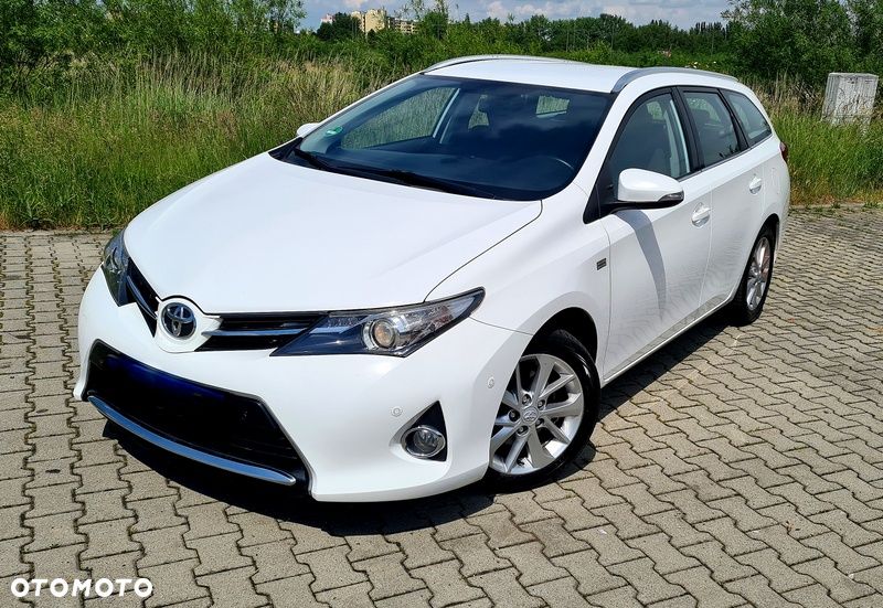 Toyota Auris 2.0 D-4D Comfort - 2