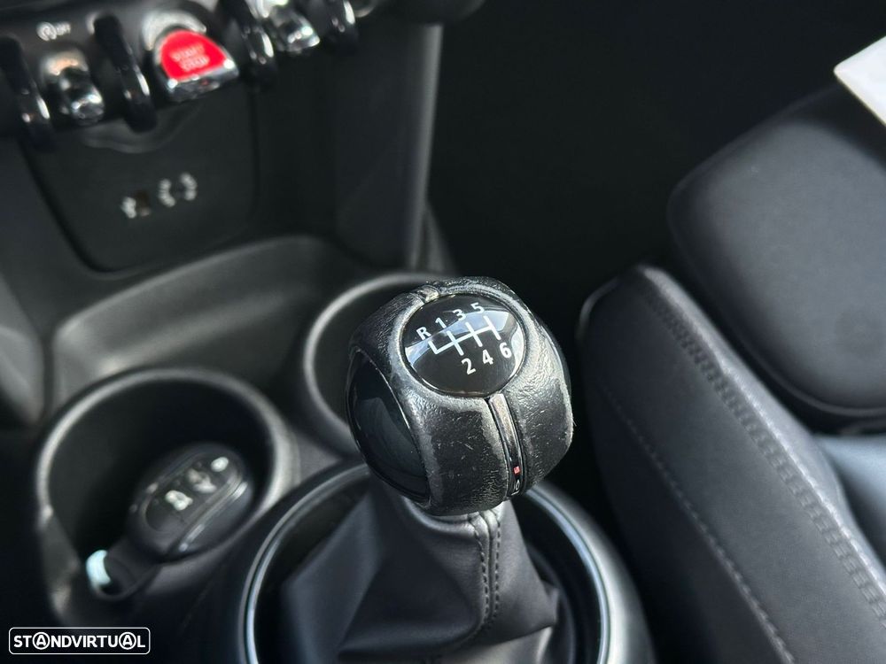 MINI 3 Portas Cooper D - 23