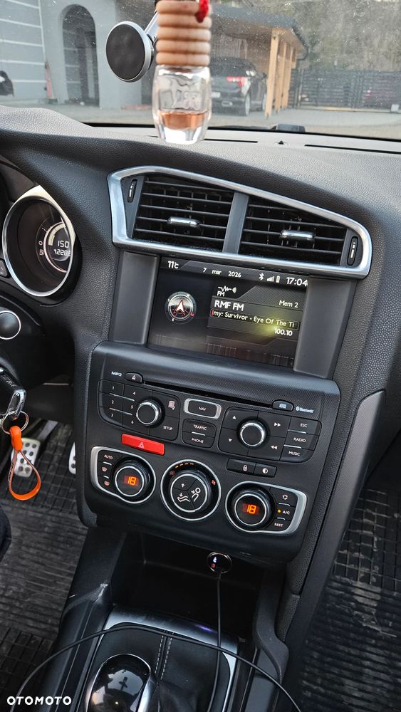 Citroën DS4 1.6 HDi SoChic - 8