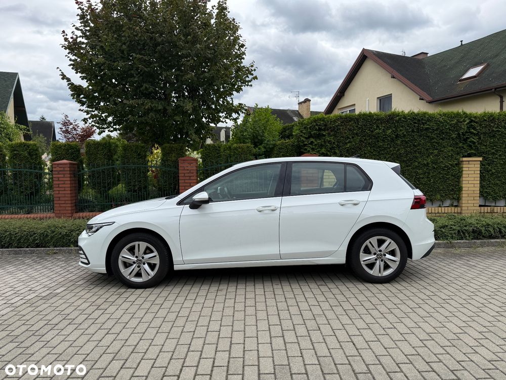 Volkswagen Golf 1.0 eTSI Life DSG - 6