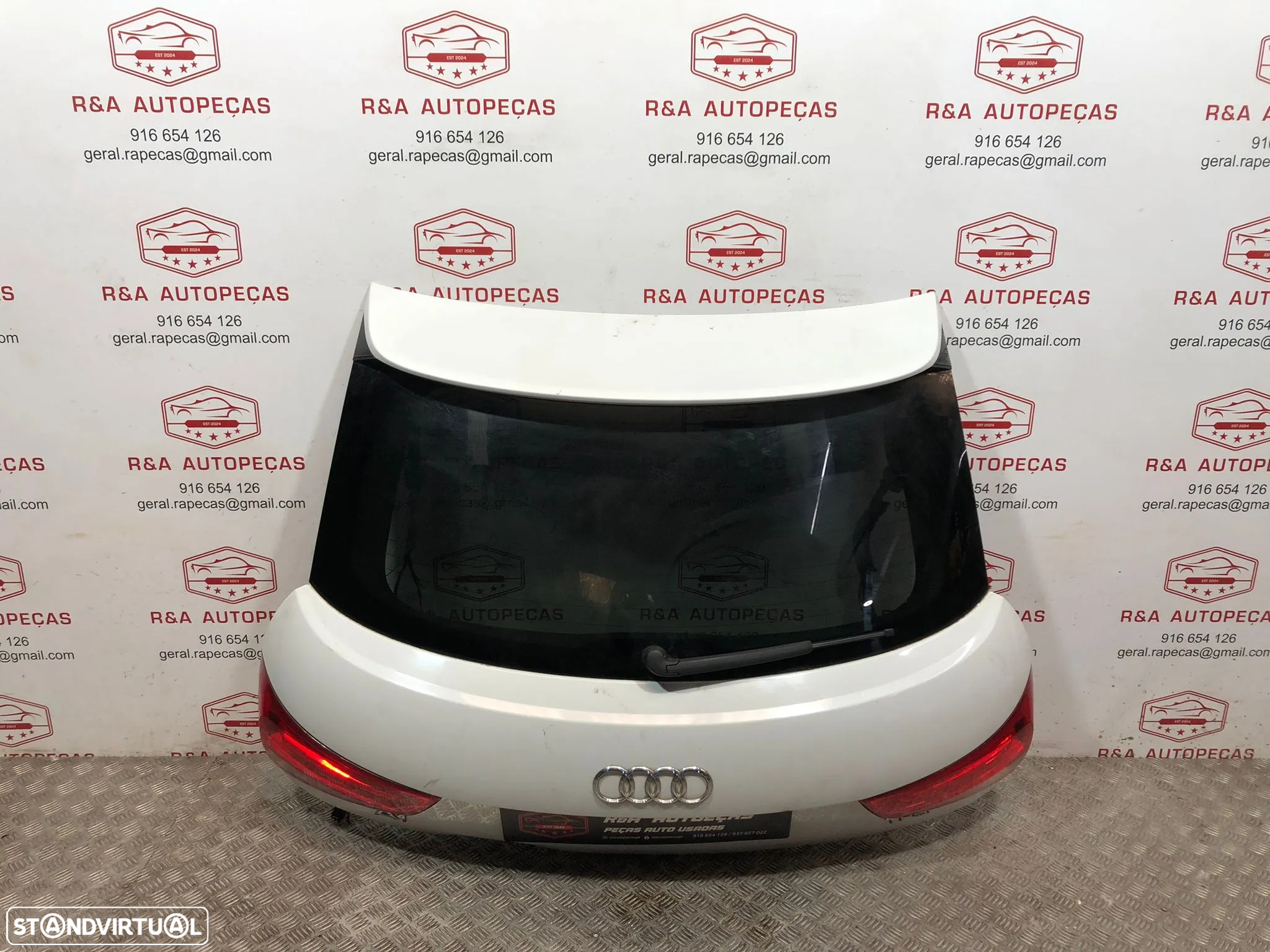 Tampa Porta Mala Audi A1 1.8 TFSI Original - 2