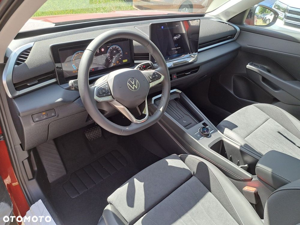 Volkswagen T-Roc - 9