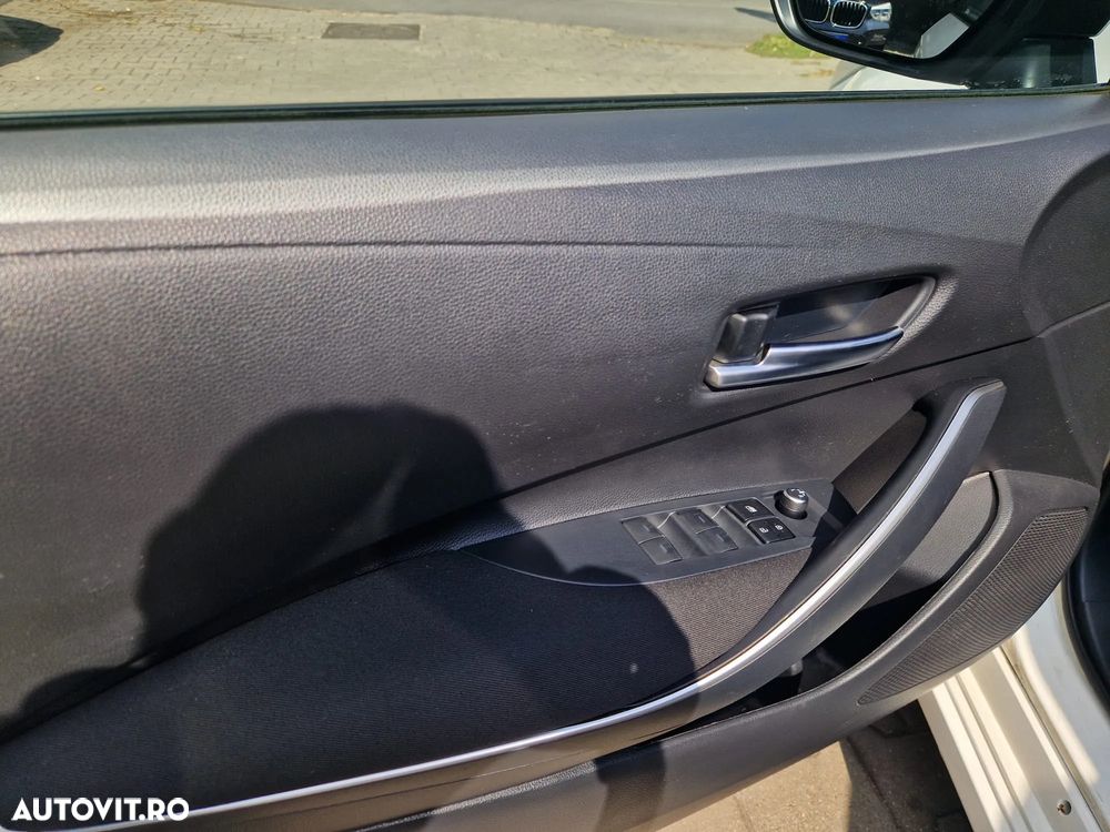 Toyota Corolla Sedan 1.8 HSD Dynamic - 8