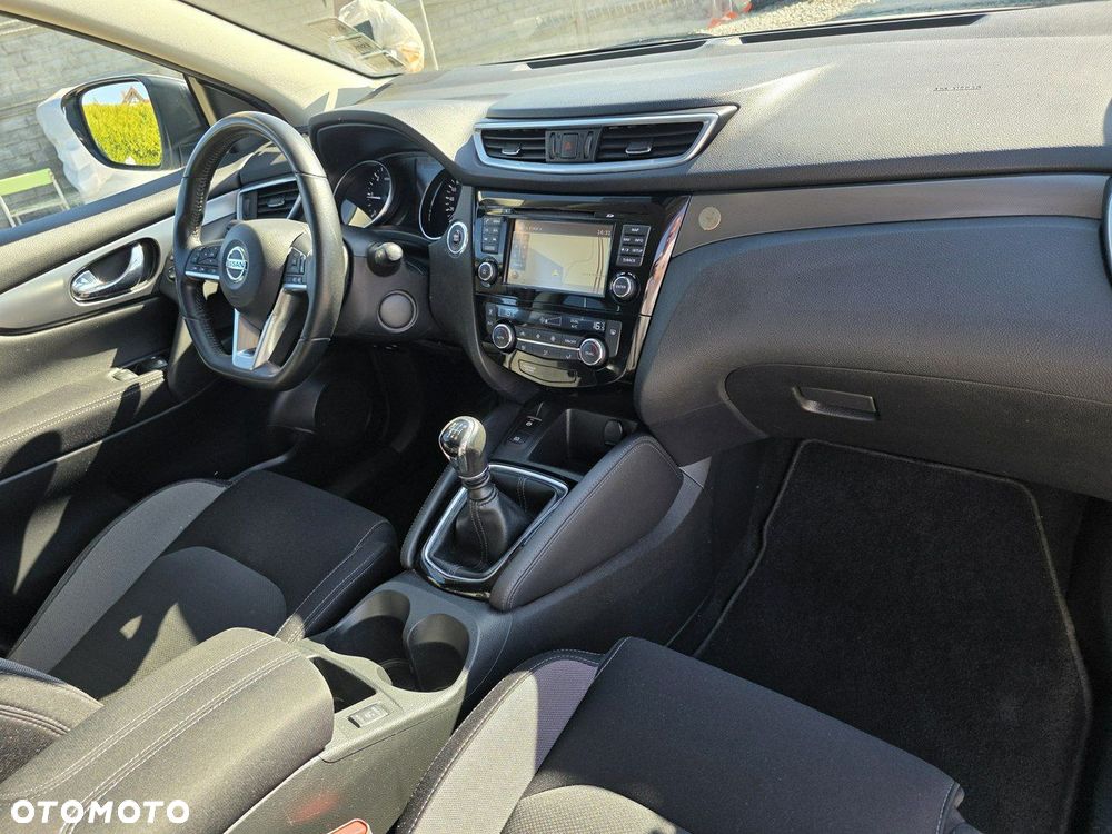 Nissan Qashqai 1.6 DCi ALL-MODE 4x4i N-Connecta - 16