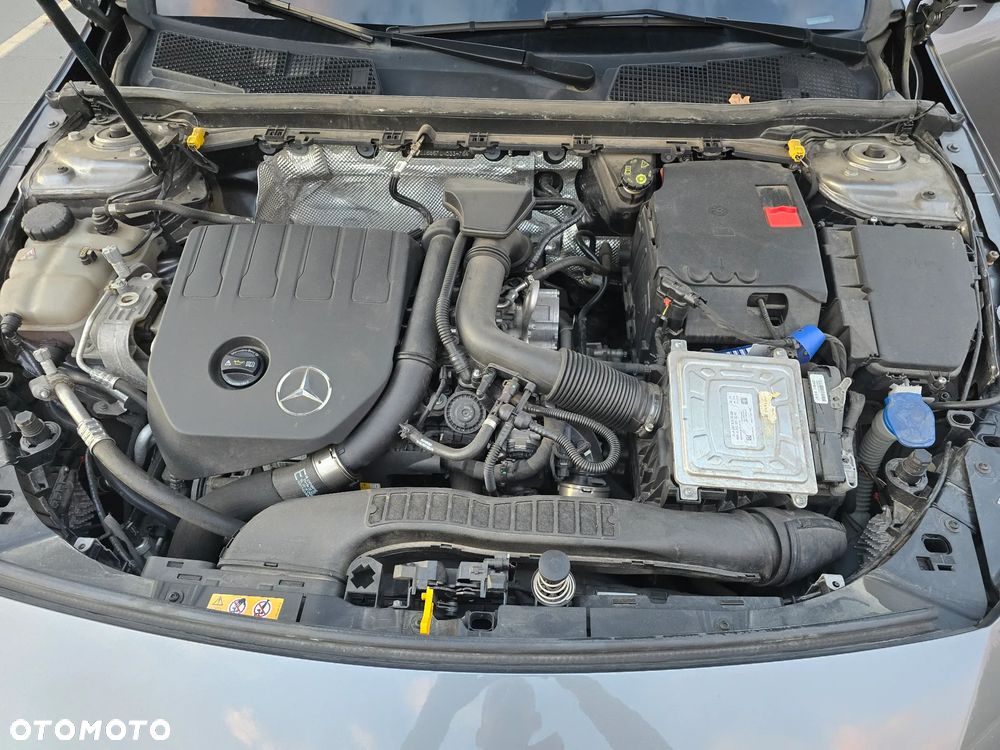 Mercedes-Benz CLA 200 AMG Line 7G-DCT - 26