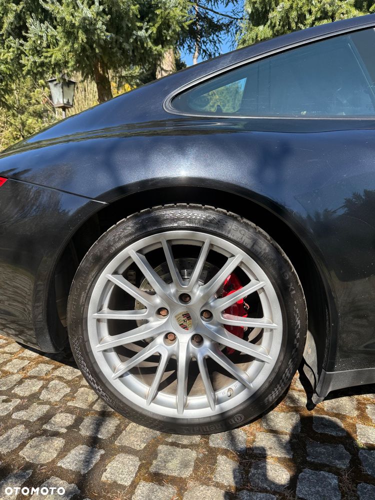 Porsche 911 Carrera 4S - 5