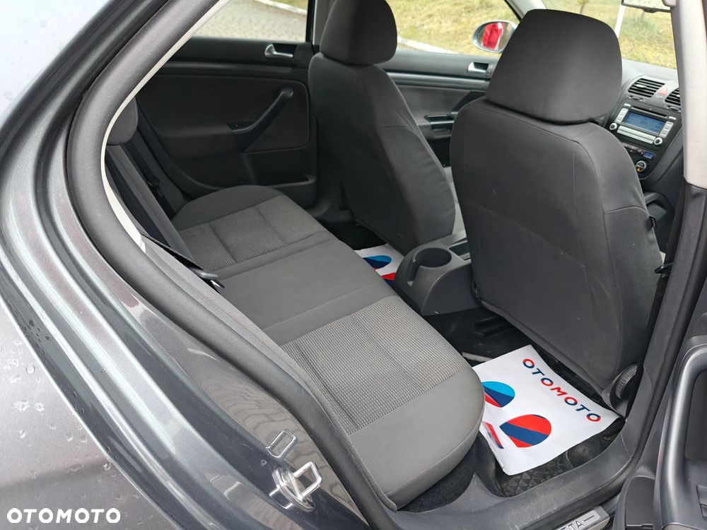 Volkswagen Jetta 1.9 TDI Comfortline - 8