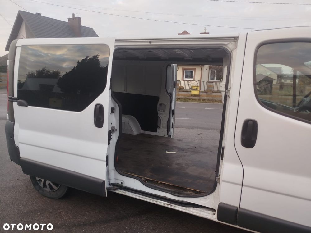 Opel Vivaro - 9