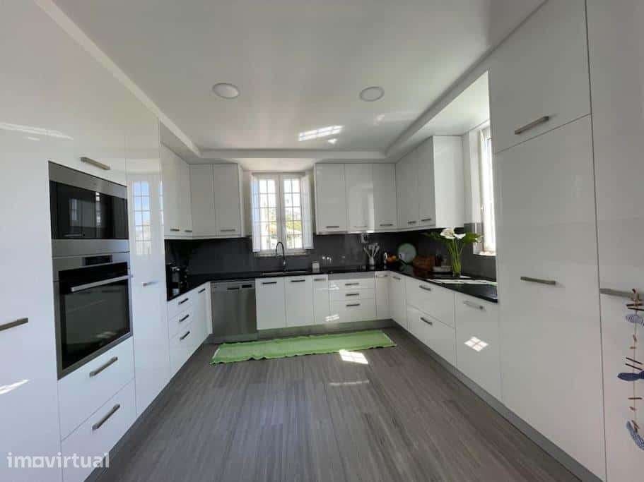 Family home with fireplace in Portugal - Grande imagem: 3/40