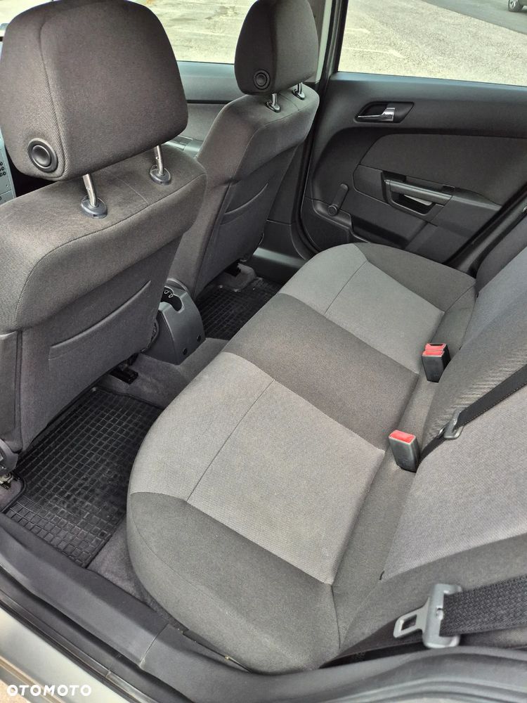 Opel Astra 1.6 EU5 - 8