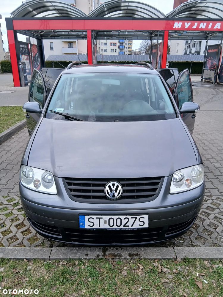 Volkswagen Touran 1.6 Conceptline - 1