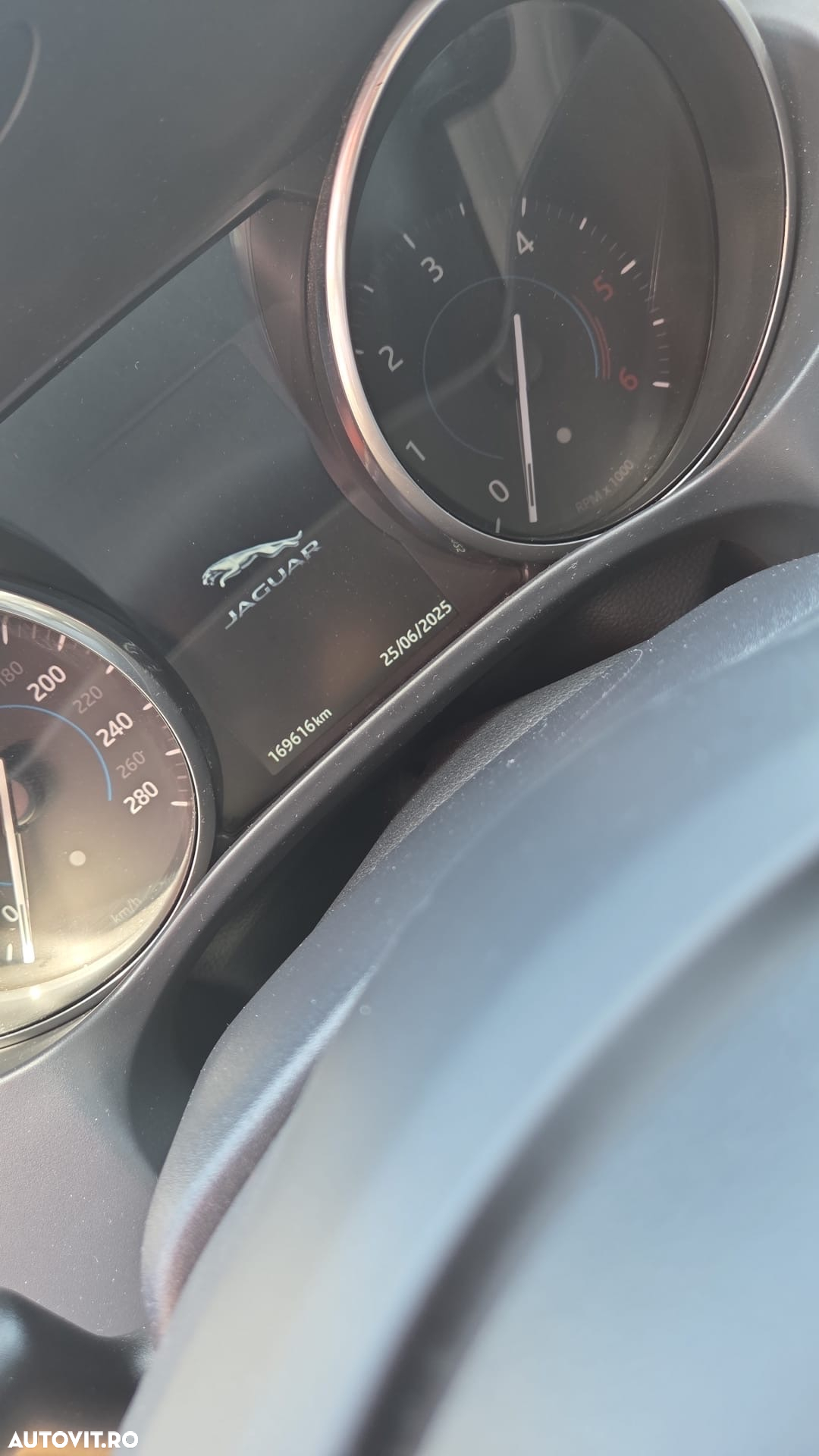 Jaguar F-Pace 20d AWD Aut. Prestige - 7
