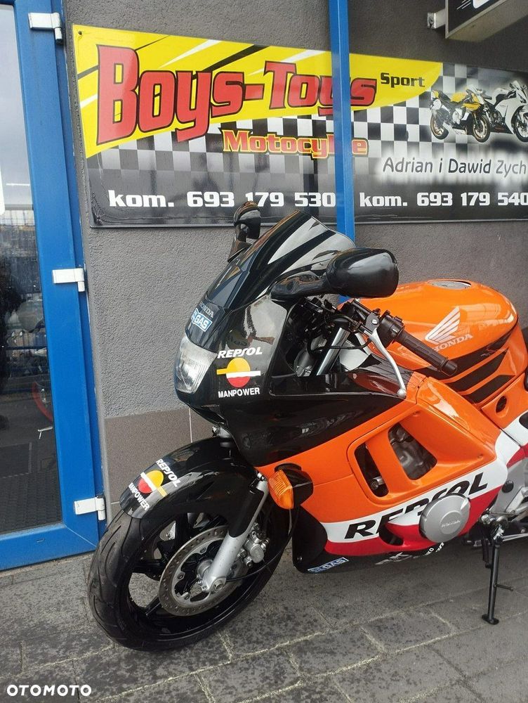 Honda CBR - 2