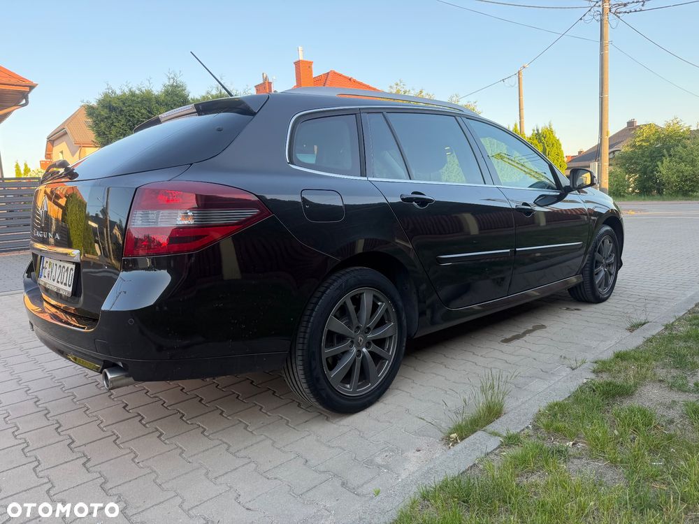 Renault Laguna dCi 150 FAP Start-Stop Bose Edition - 14