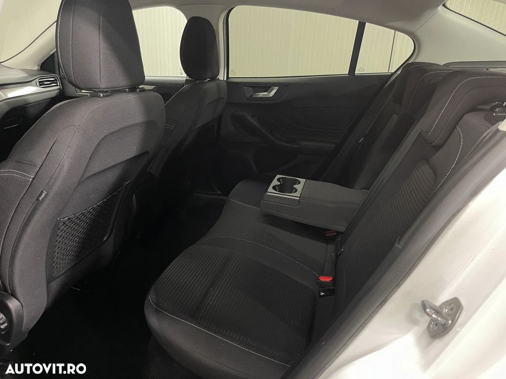 Ford Focus 1.5 EcoBlue Titanium - 12