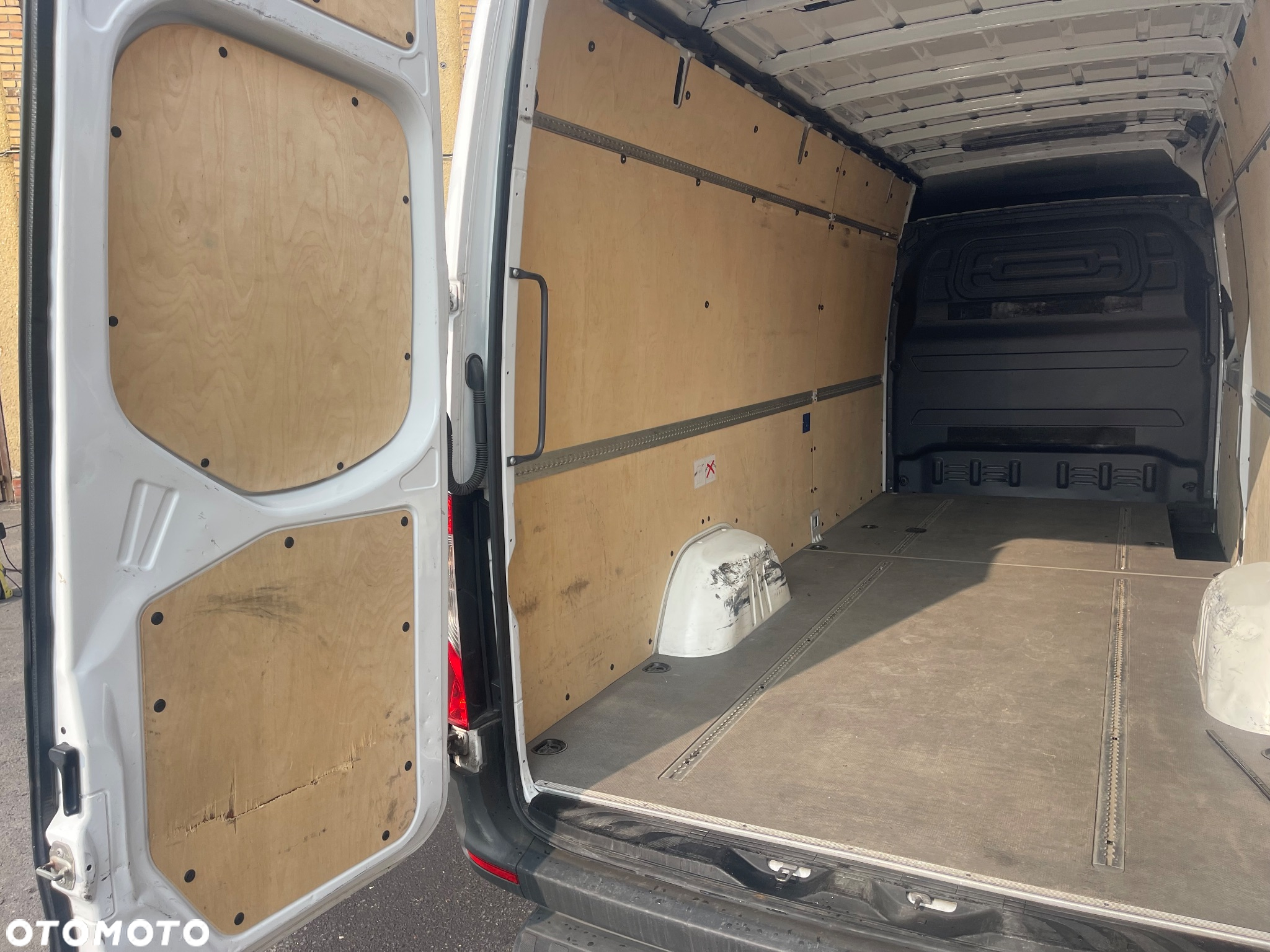 Mercedes-Benz Sprinter 316 - 10