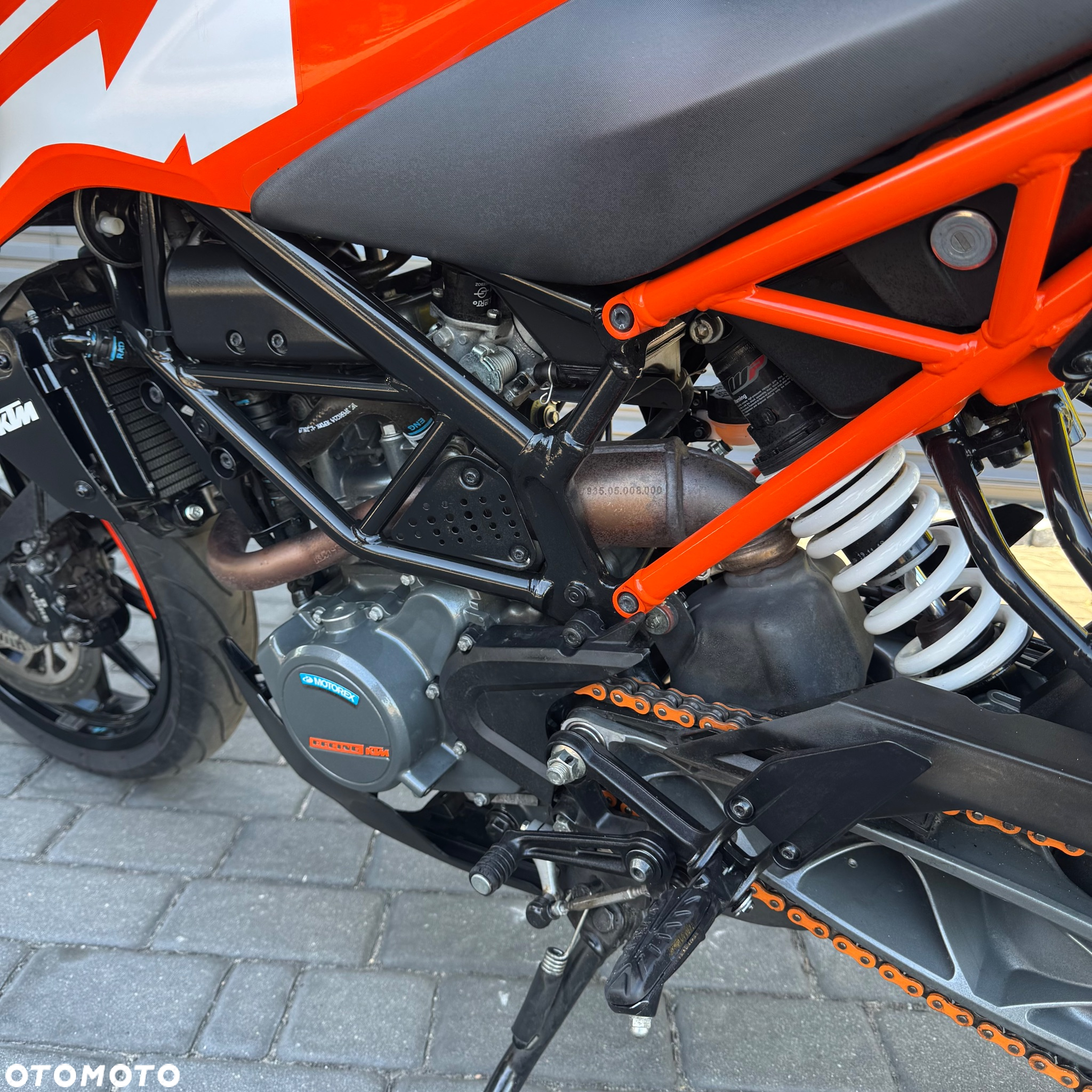 KTM Duke - 13