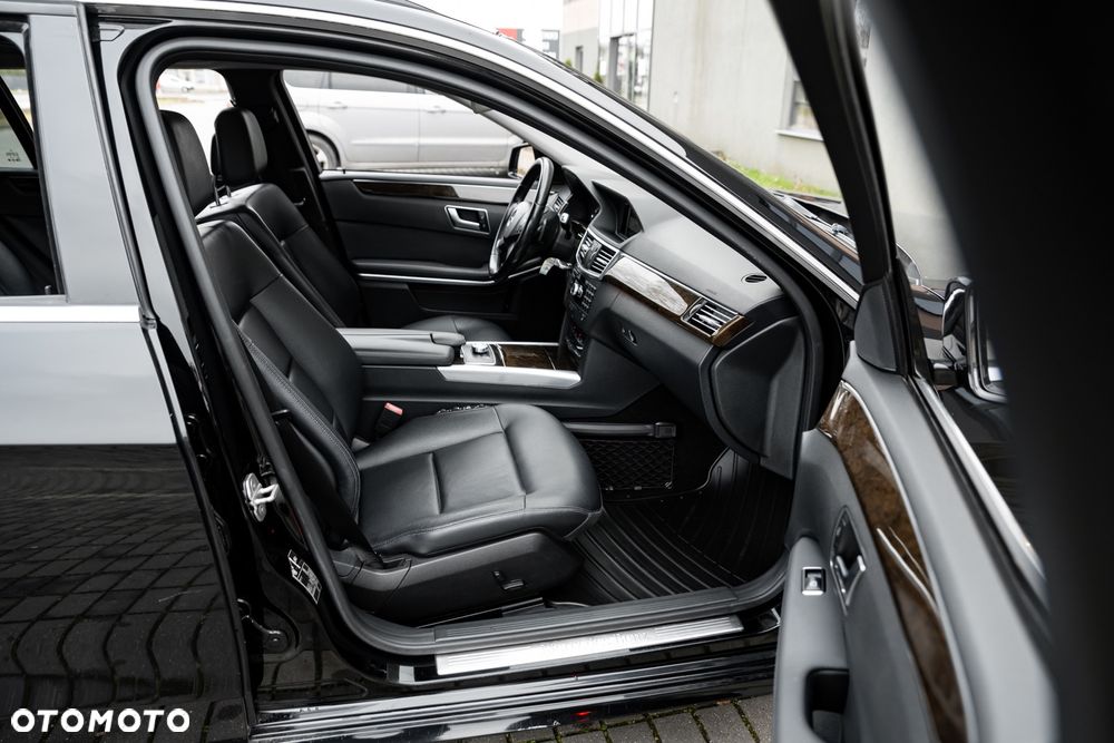 Mercedes-Benz Klasa E 300 BlueTEC HYBRID 7G-TRONIC Avantgarde - 22