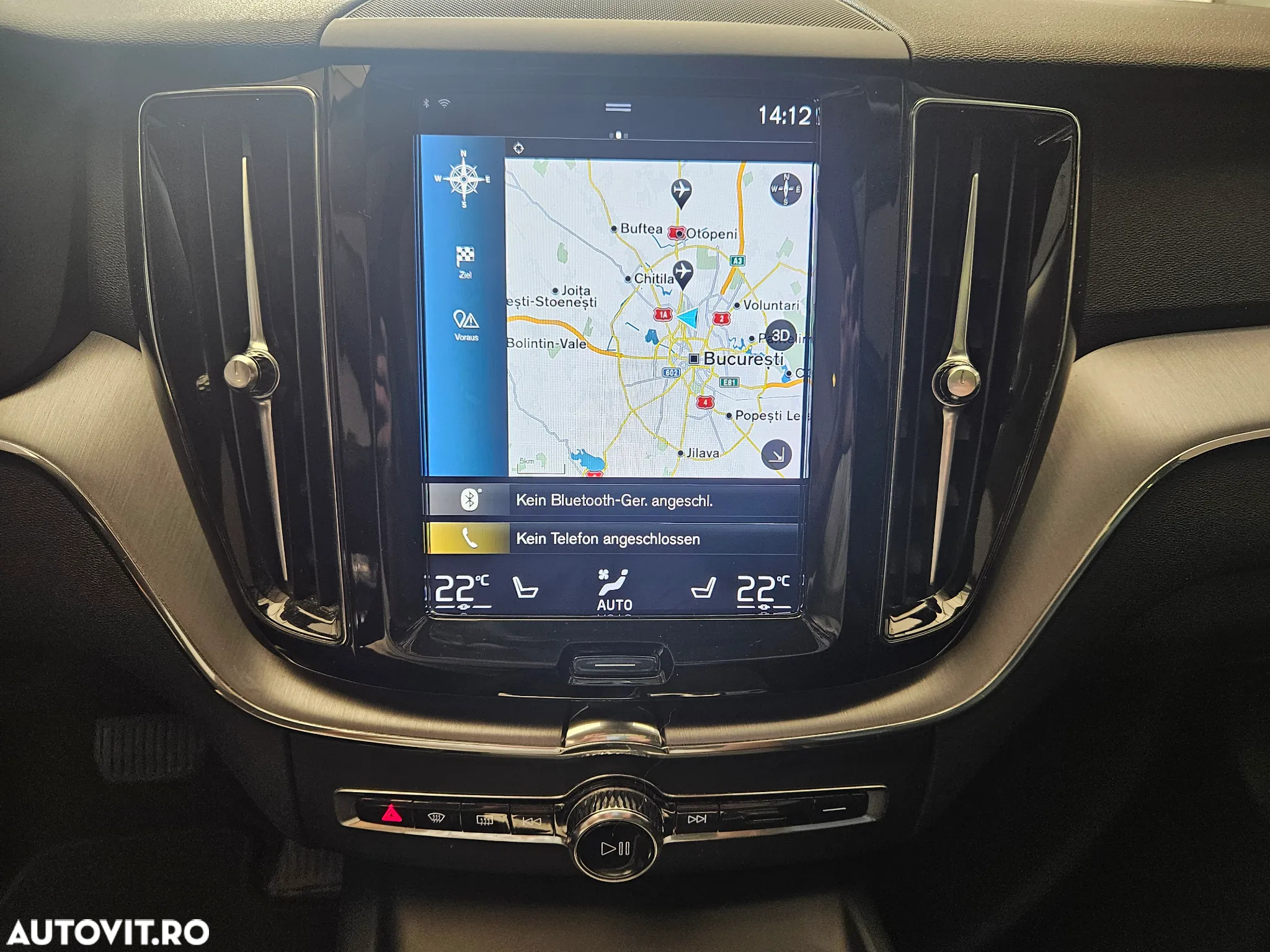Volvo XC 60 B4 MHEV AT8 FWD Momentum Pro - 26