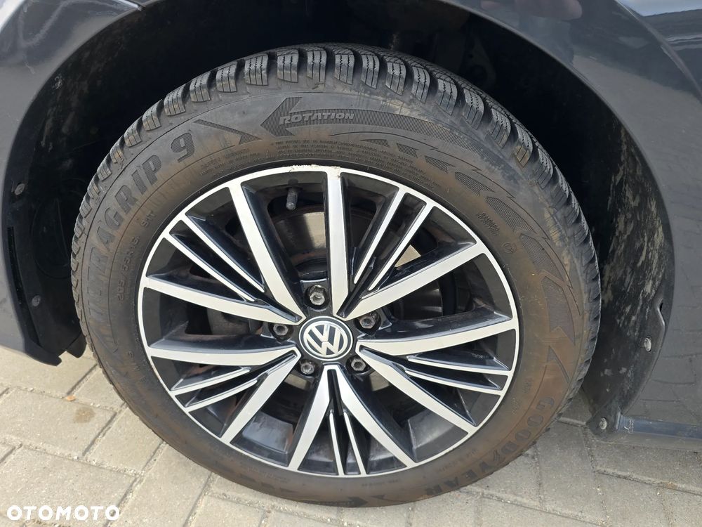 Volkswagen Golf - 17