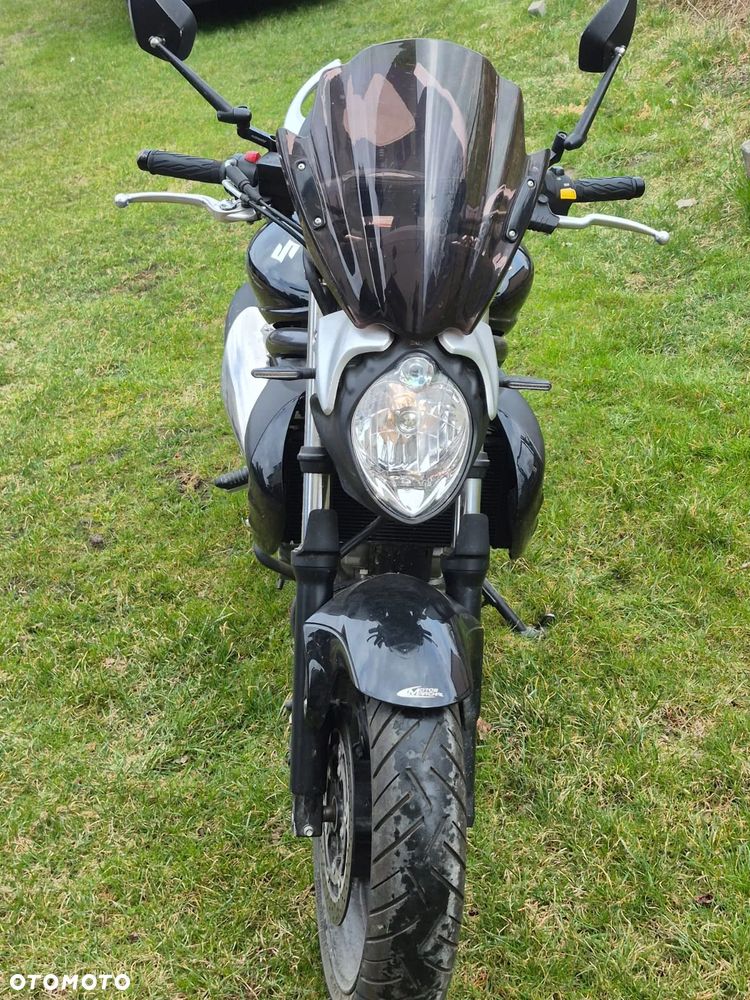Suzuki Gladius - 1