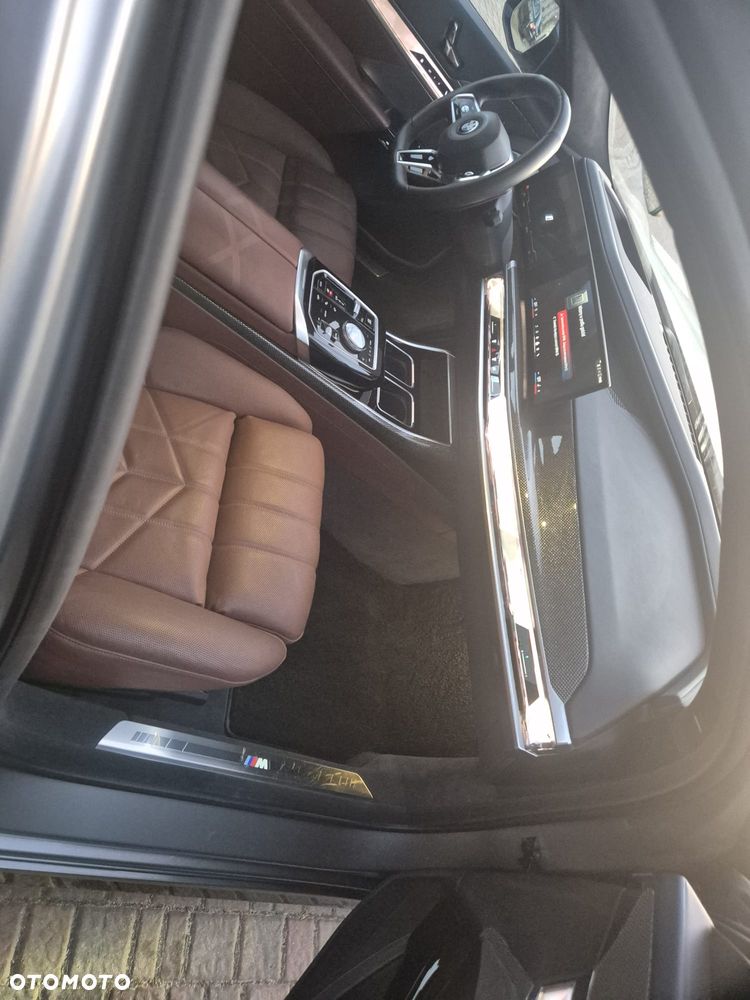 BMW Seria 7 M760e PHEV xDrive Individual Edition sport - 19